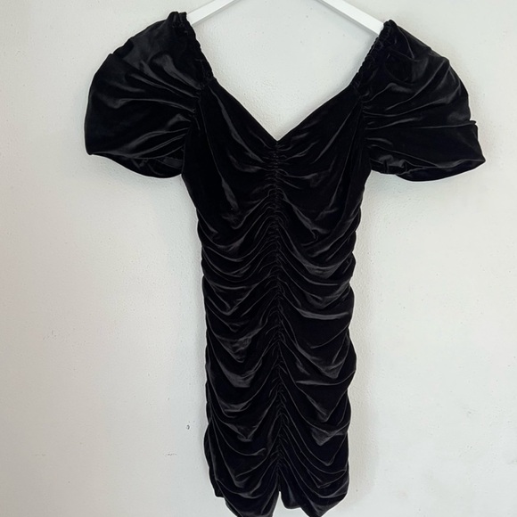 NWT Anthropologie Hutch Black Velvet Ruched Puff Sleeve Mini Dress Sz 10 - Picture 7 of 16